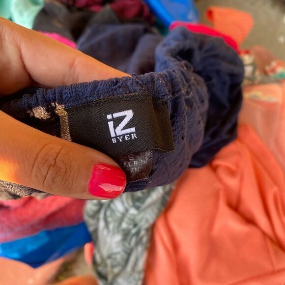 IZ byer blouse size small - Picture 3 of 3